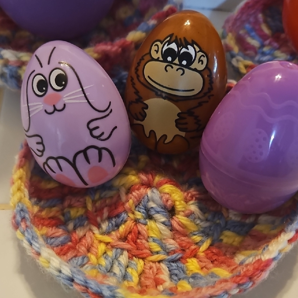 Easter Decor Bundle 10pc Plastic Eggs Coaster Set Basket - Picture 7 of 17
